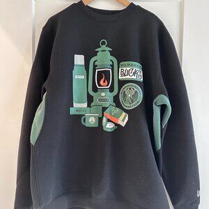 Wisconsin Bucks Sweatshirt | Size: Large